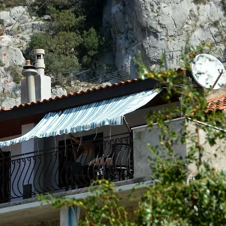 Mimica-croatia , , Center Omiš