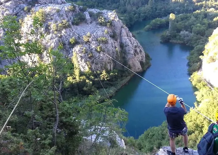 Mimica-croatia , , Center